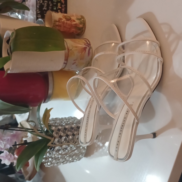 ZARA CLEAR VINYL WHITE LEATHER KITTEN HEEL MULES 👠 40/9 - Picture 4 of 7